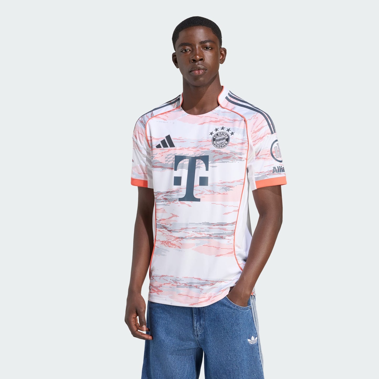 FC Bayern Munich 2025/26 Away Jersey