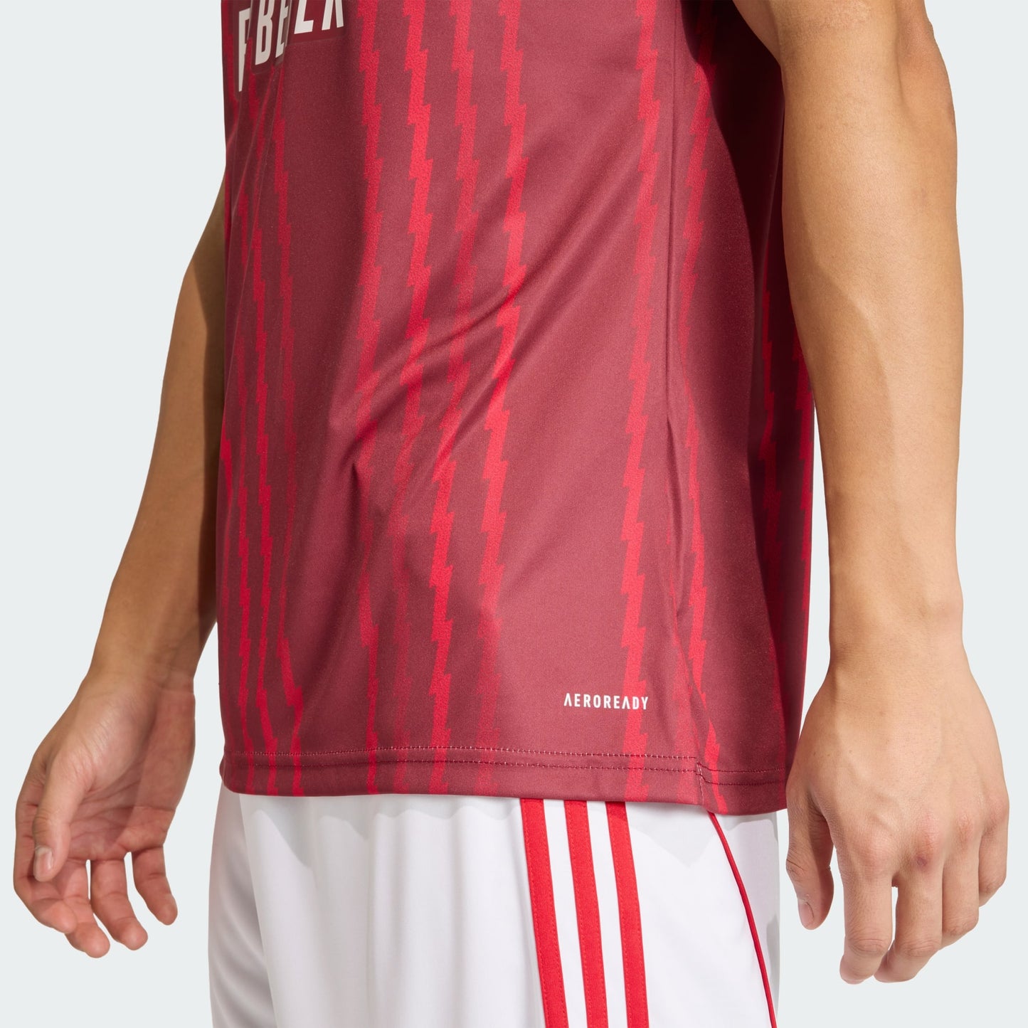 Arsenal Pre-Match Jersey