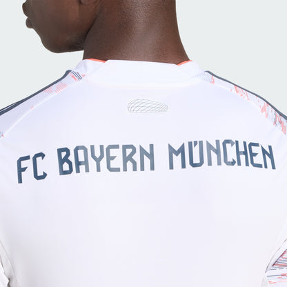FC Bayern Munich 2025/26 Away Jersey