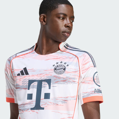 FC Bayern Munich 2025/26 Away Jersey