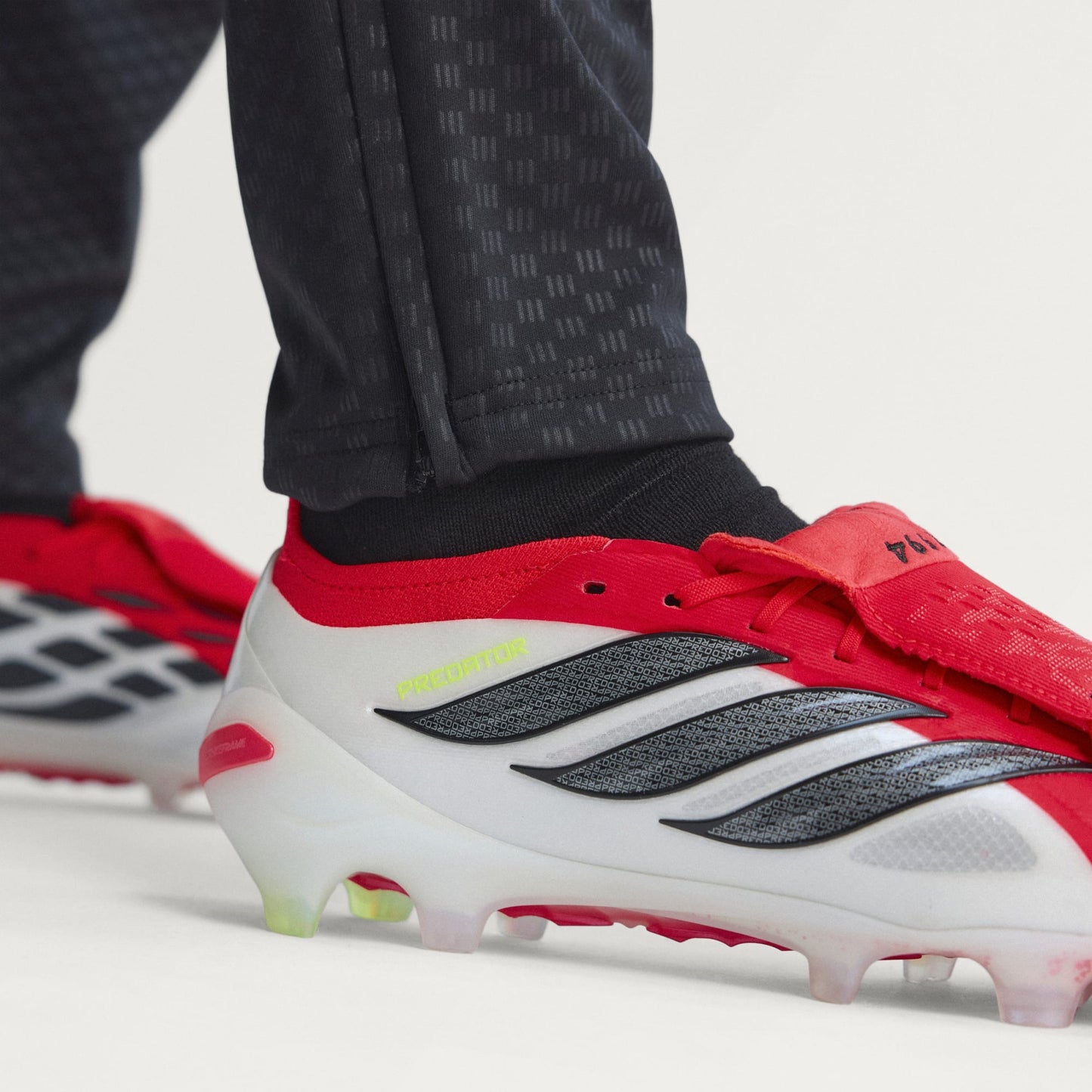 Predator Elite FT FG [Lucid Red/Core Black/Cloud White]