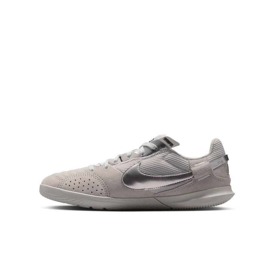 Junior Nike Streetgato IC [Light Smoke Grey/Metallic Silver]